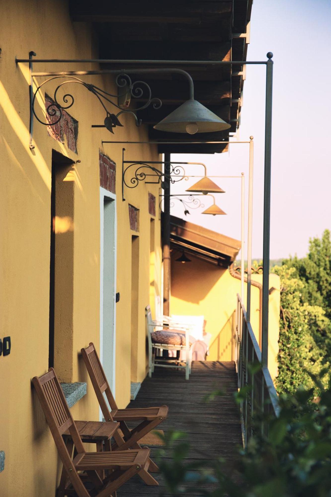 Robin'S Nest Hotel Paruzzaro Ngoại thất bức ảnh