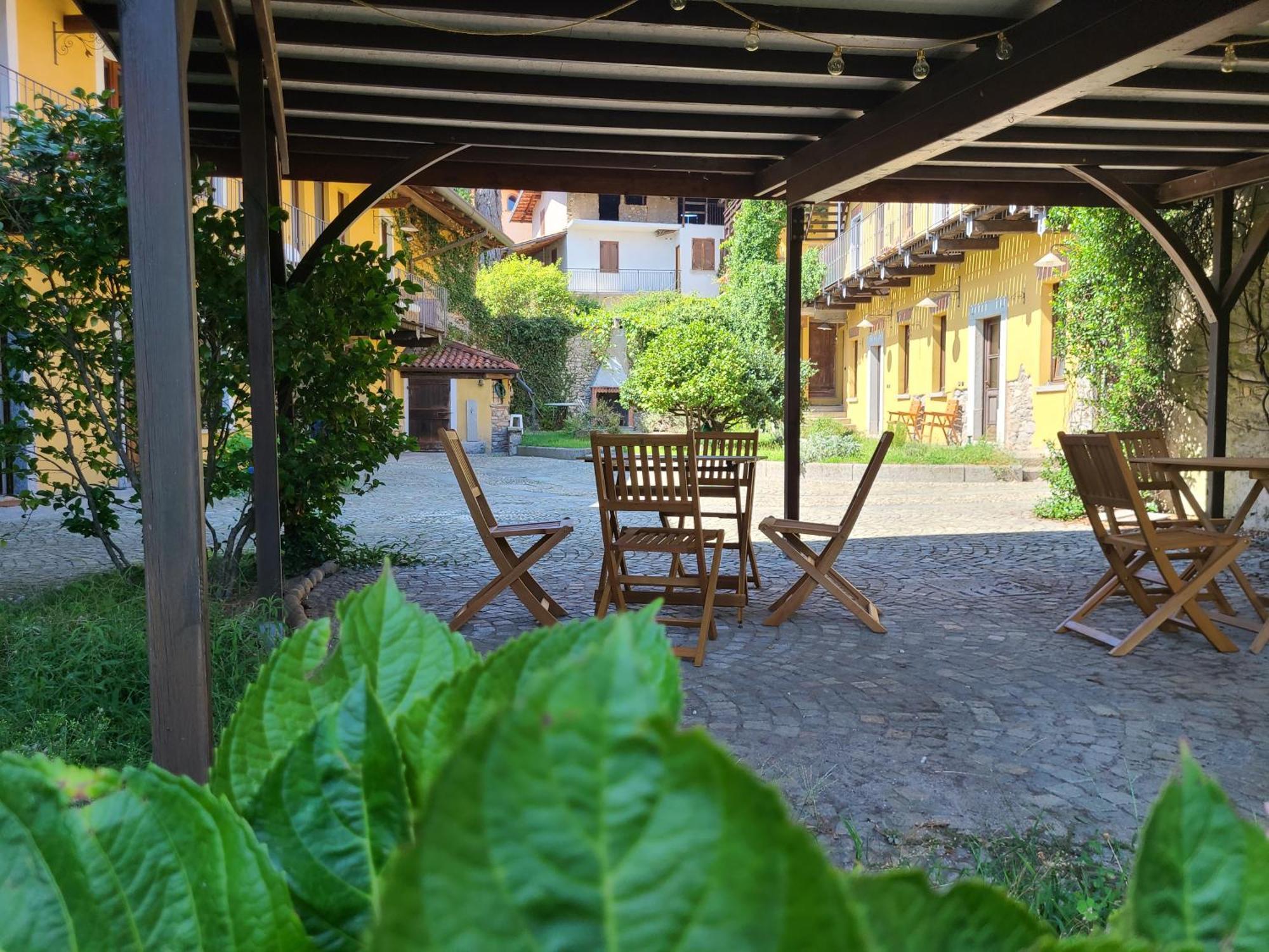 Robin'S Nest Hotel Paruzzaro Ngoại thất bức ảnh
