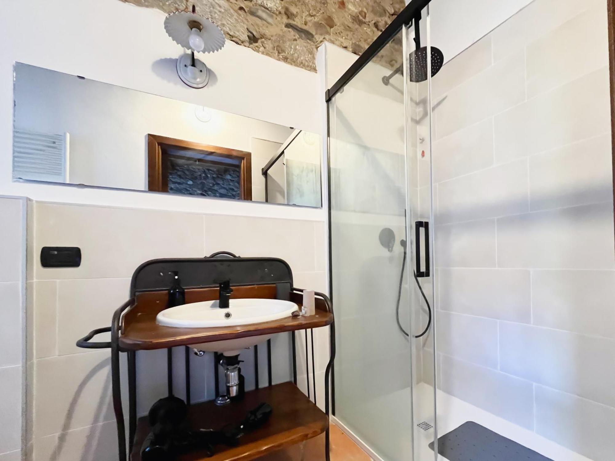 Robin'S Nest Hotel Paruzzaro Ngoại thất bức ảnh