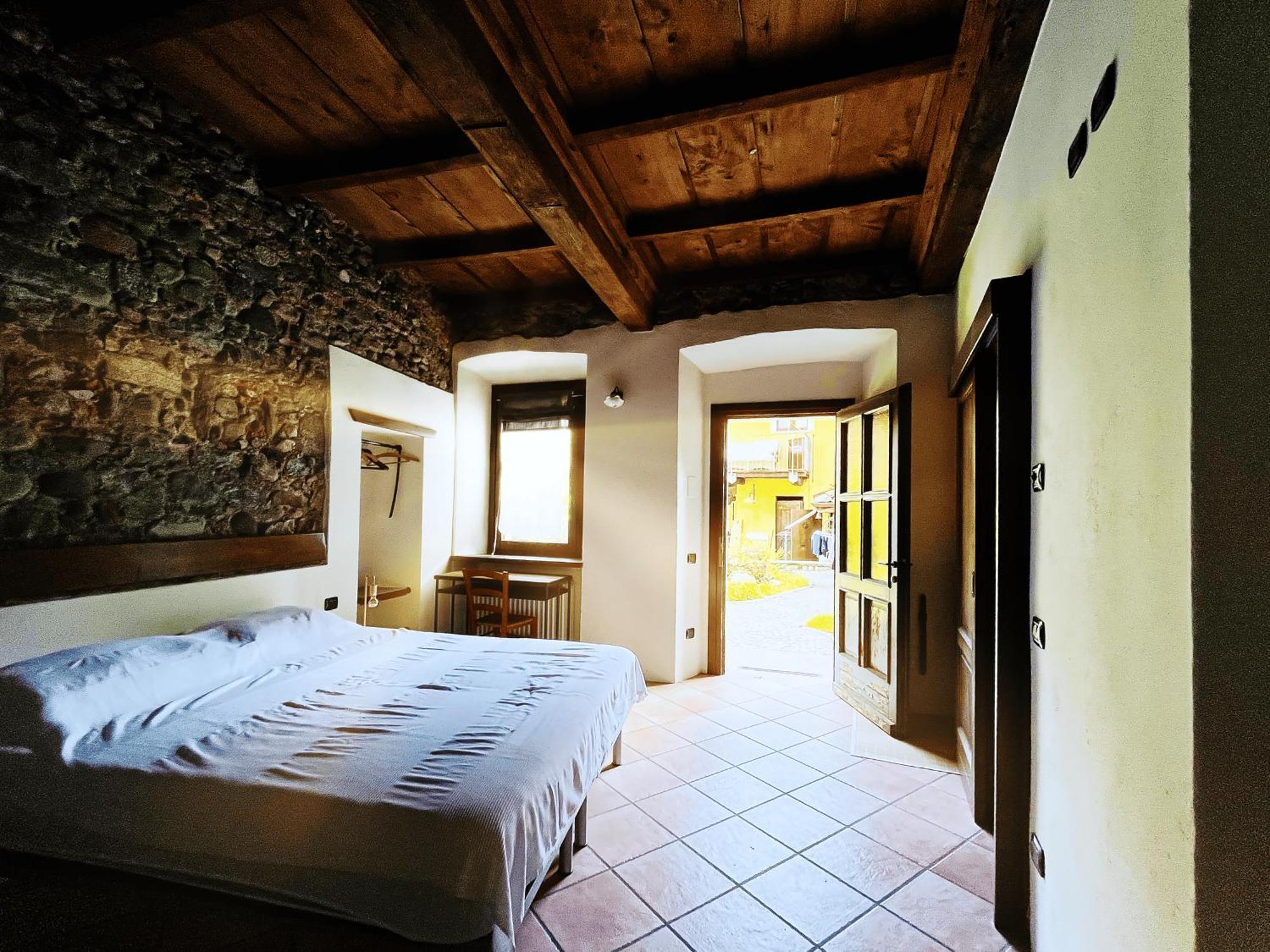 Robin'S Nest Hotel Paruzzaro Ngoại thất bức ảnh