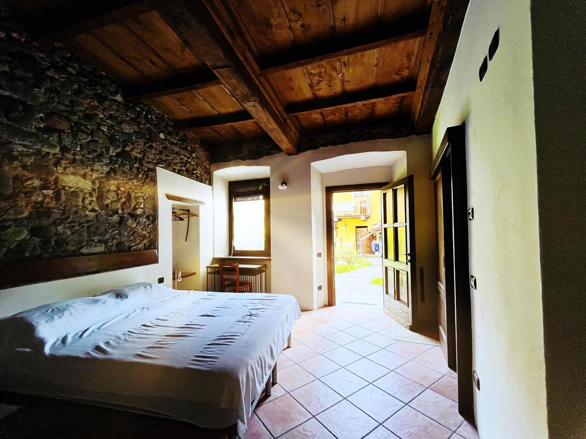 Robin'S Nest Hotel Paruzzaro Ngoại thất bức ảnh