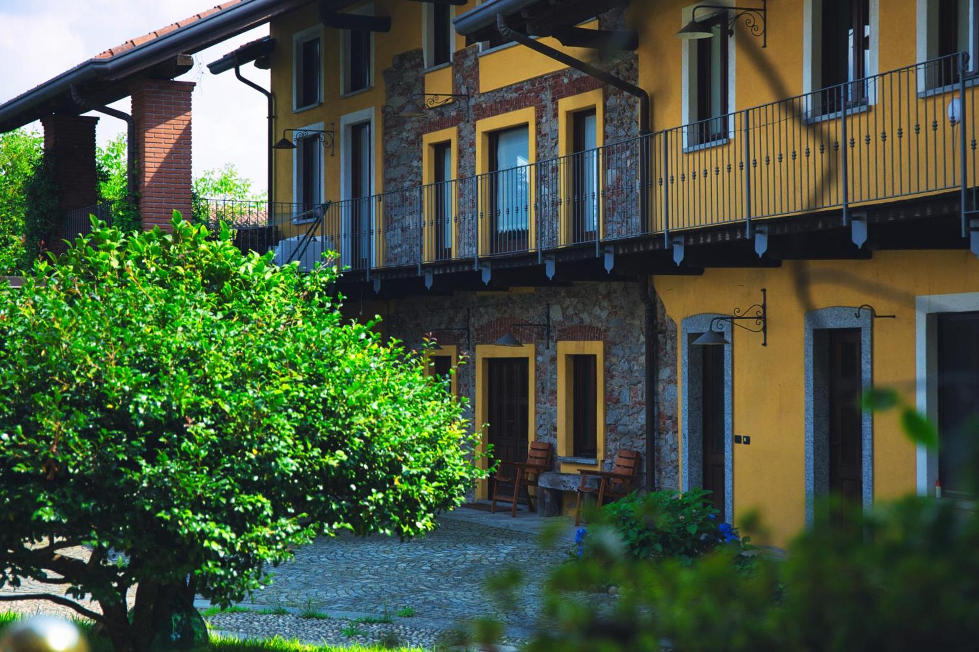 Robin'S Nest Hotel Paruzzaro Ngoại thất bức ảnh