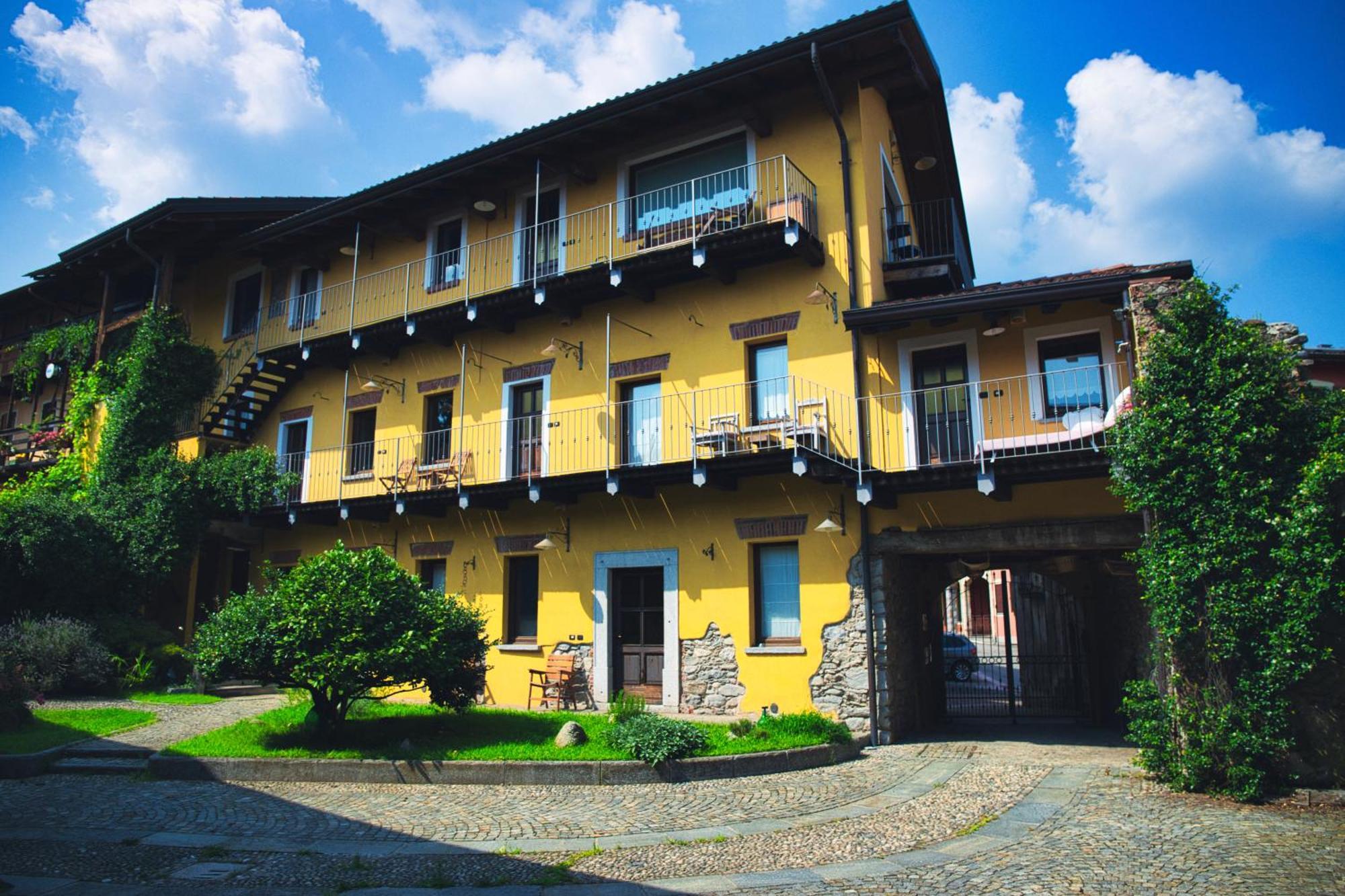 Robin'S Nest Hotel Paruzzaro Ngoại thất bức ảnh